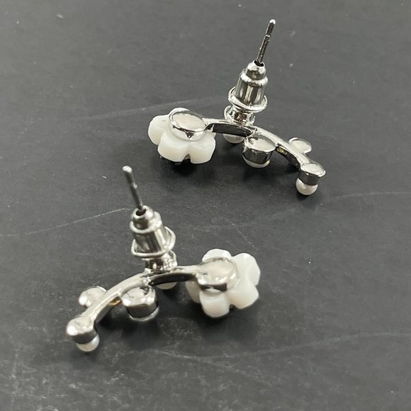 Floral Flower Climber Pearl Stud Earrings New - Picture 5 of 12